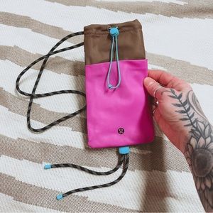 Lululemon carrying pouch pink / brown